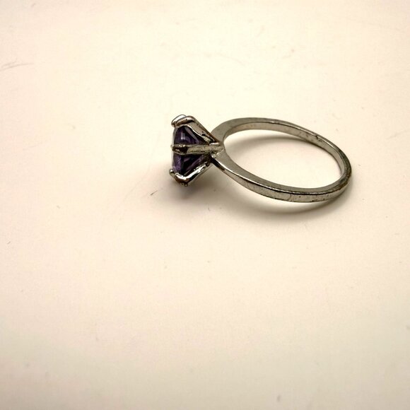 VTG Purple Round Cut Fashion Ring Silver Tone Statement Jewelry - Picture 4 of 11